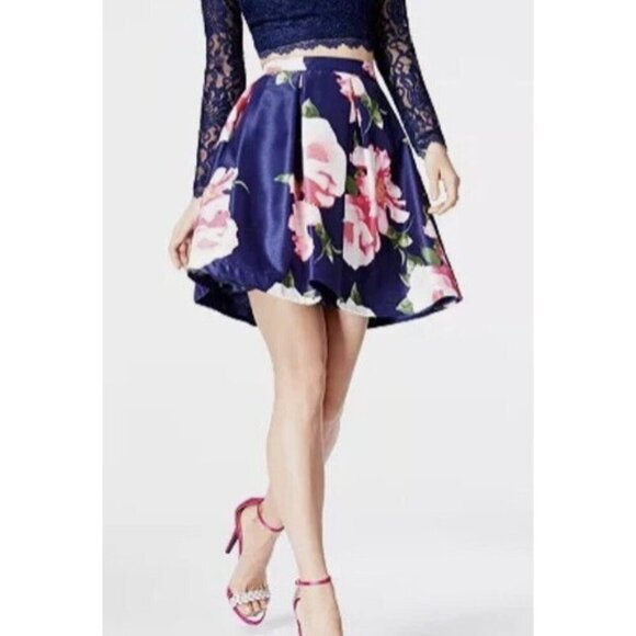 Sequin Hearts Navy Blue Bold Floral Skirt Size 7 Juniors Statement Pink Flowers - Picture 3 of 9